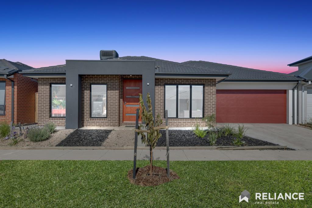 4 AARON RD, TARNEIT, VIC 3029