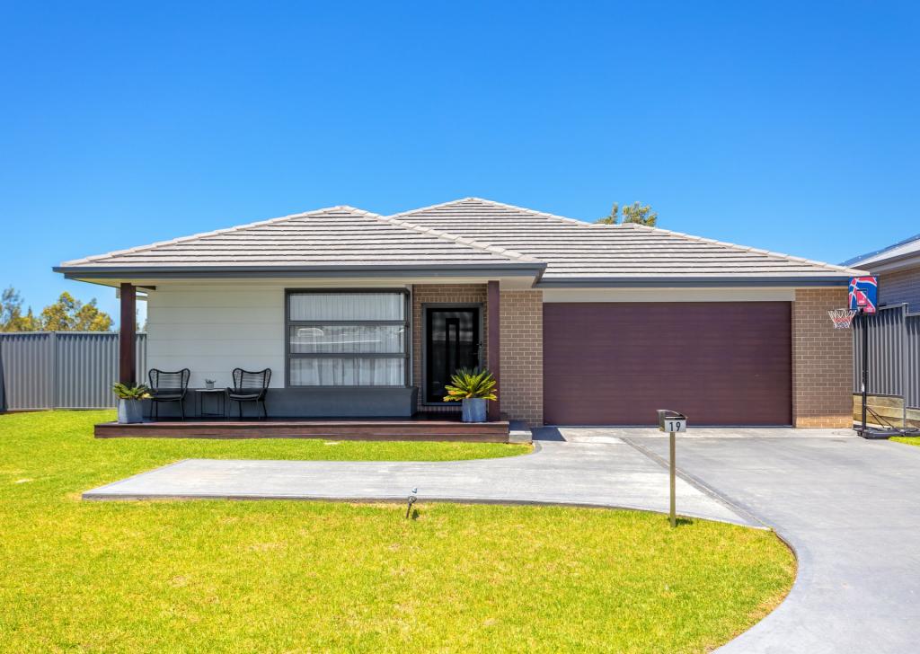 19 Tropicbird Cres, Old Bar, NSW 2430