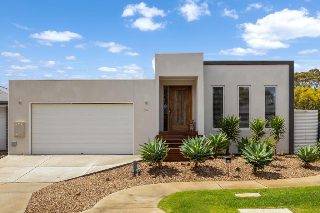 24 EAGLE AVE, COWES, VIC 3922