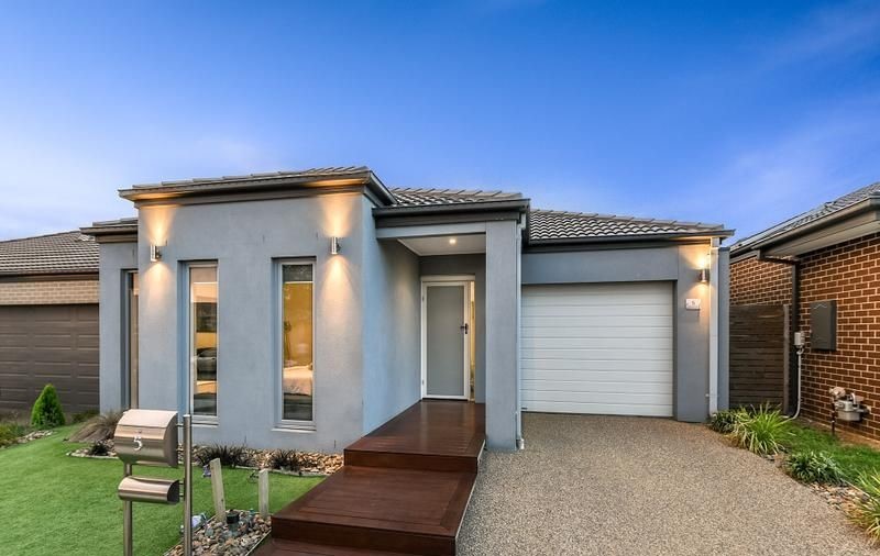 5 PALOMINO AVE, CLYDE NORTH, VIC 3978