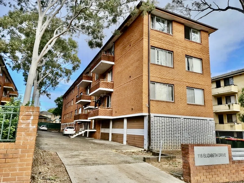 2/116 Elizabeth Dr, Liverpool, NSW 2170