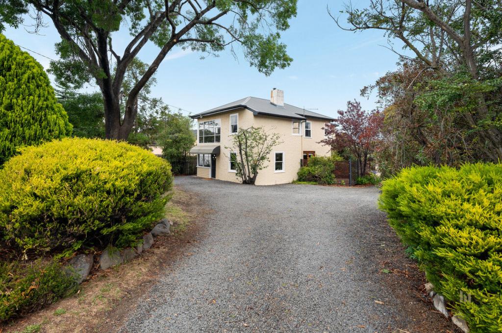 157 Derwent Ave, Lindisfarne, TAS 7015