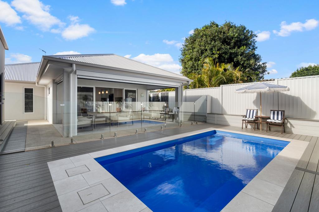 65 Shields St, Redcliffe, QLD 4020