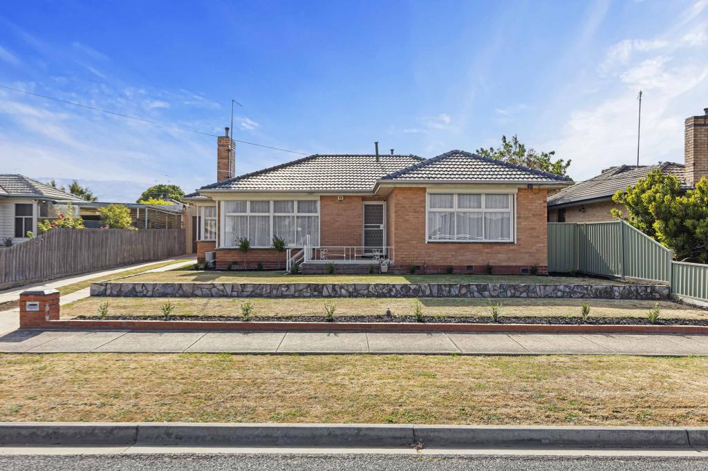25 Eton St, Wendouree, VIC 3355