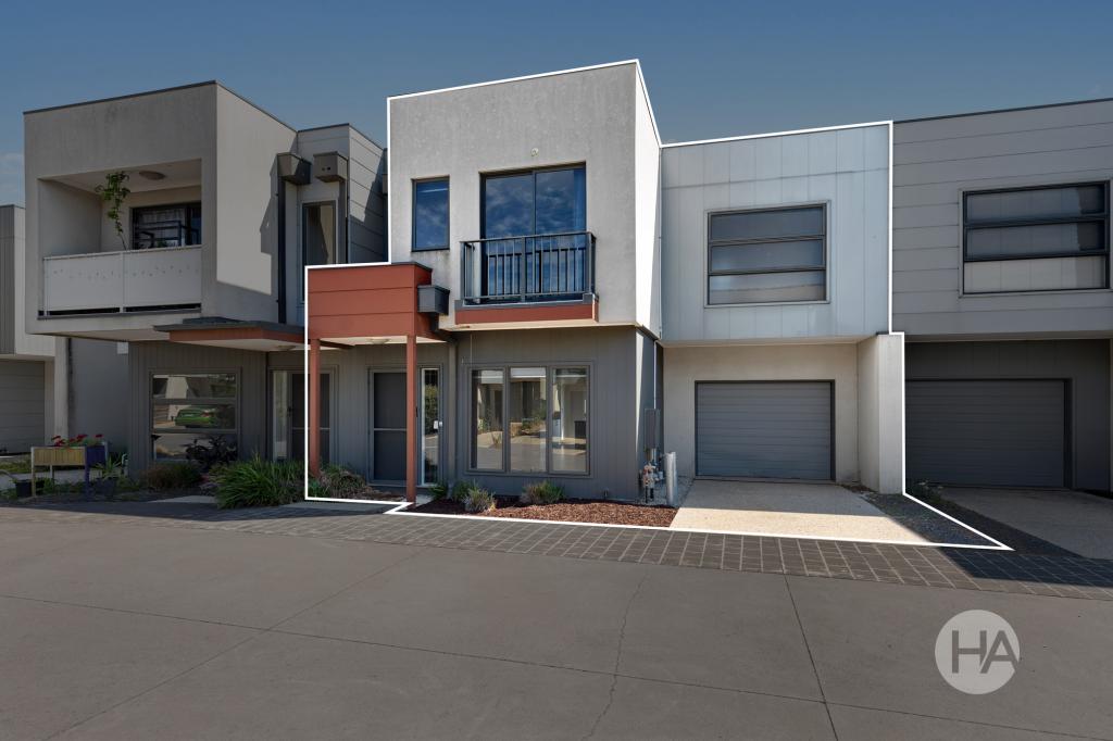 6 Queenie Way, Cranbourne West, VIC 3977