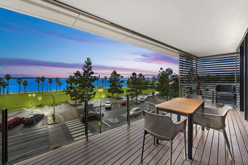 205/6-8 Eastern Beach Rd, Geelong, VIC 3220