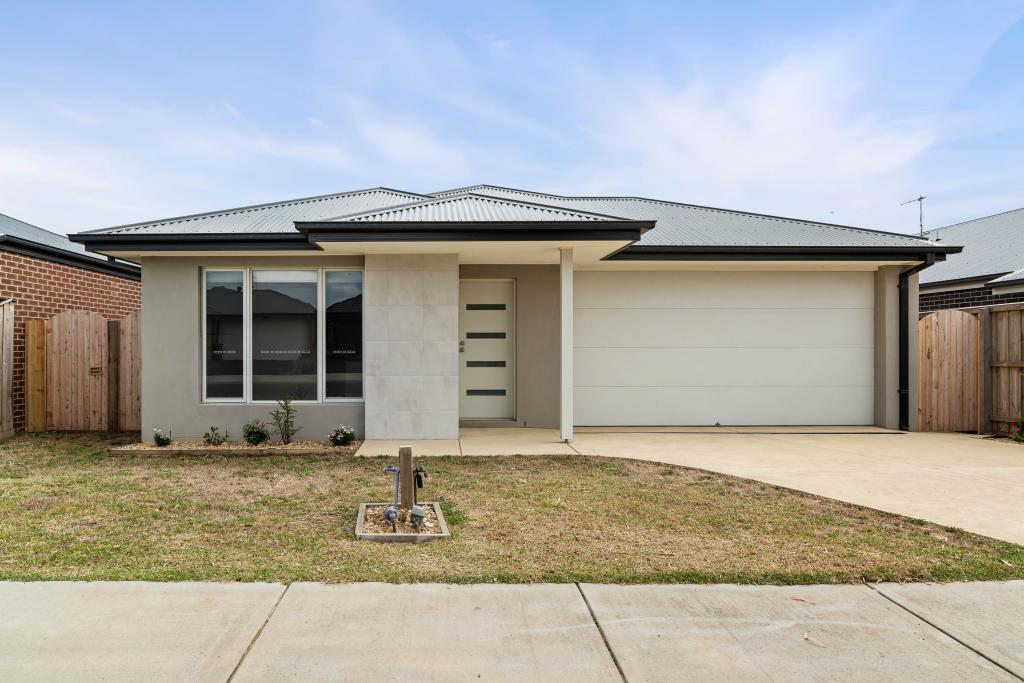 16 Abingdon Ave, Cowes, VIC 3922