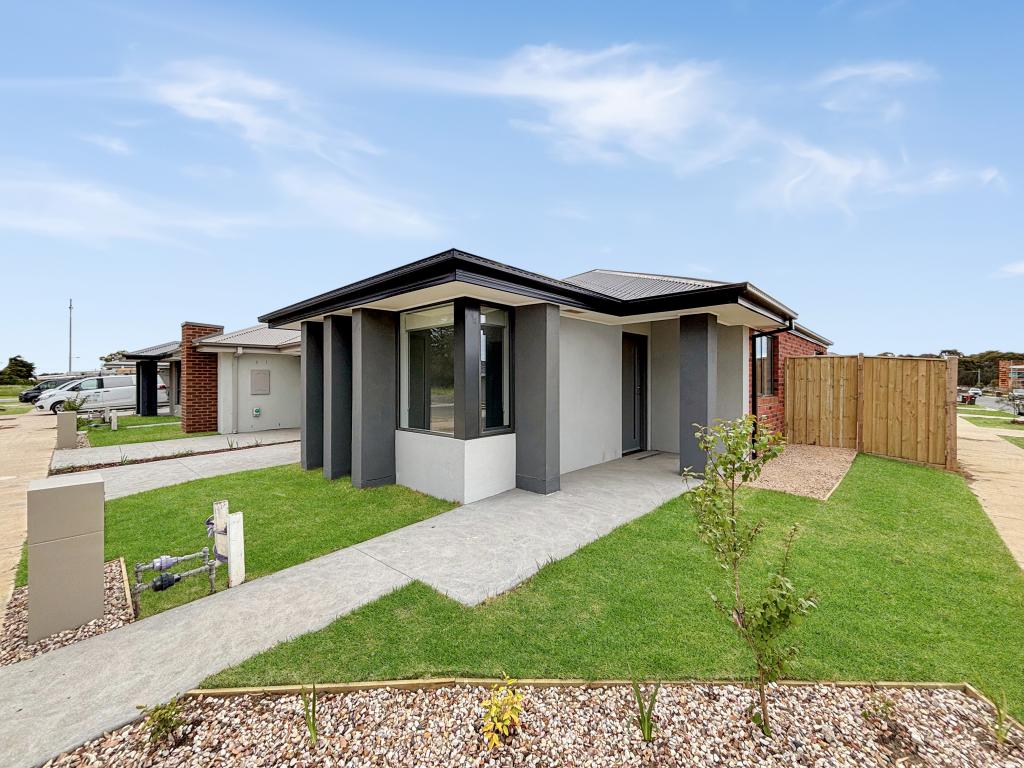 81 Frost Dr, Charlemont, VIC 3217