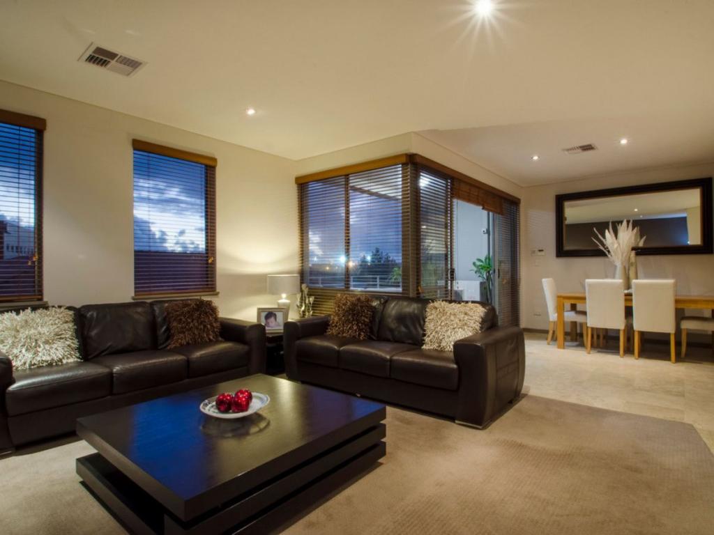 2/33 Royal St, East Perth, WA 6004