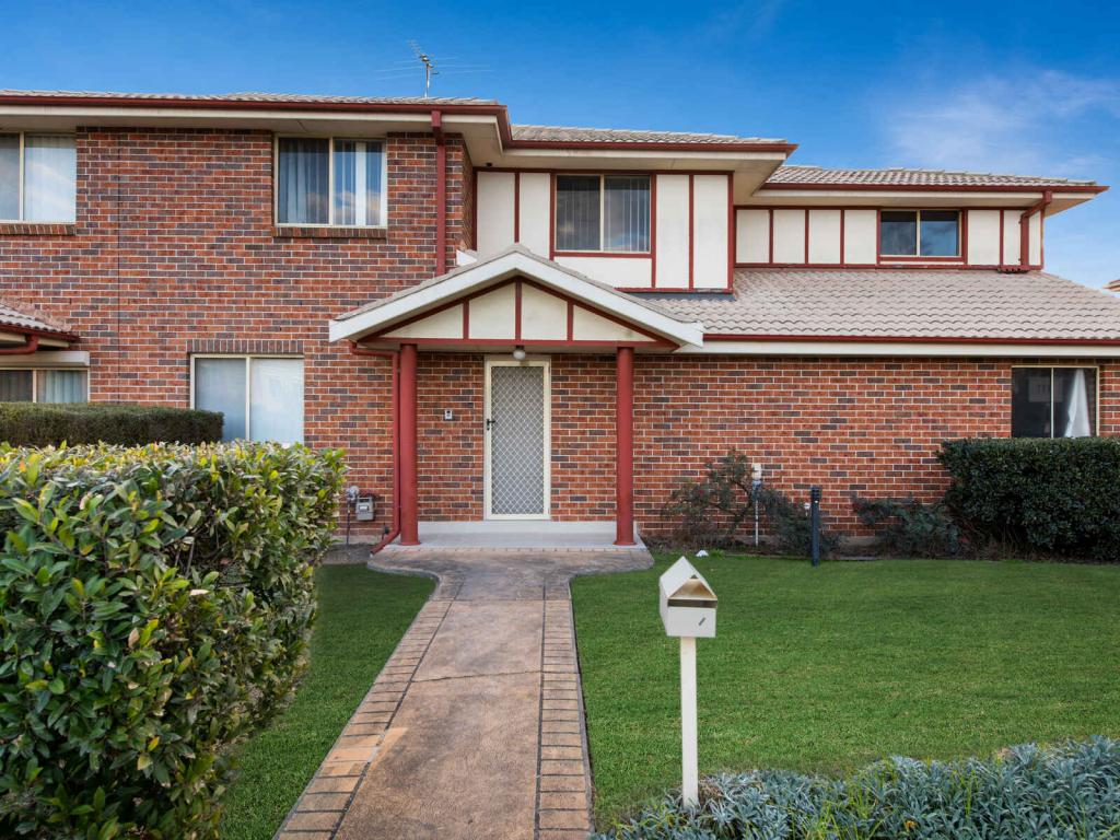 5/38 HILLCREST RD, QUAKERS HILL, NSW 2763