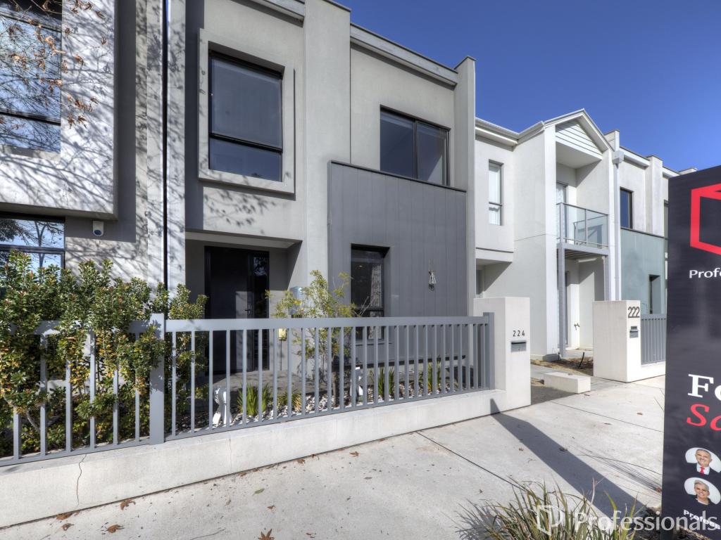 224 Leeuwin Bvd, Bushmead, WA 6055