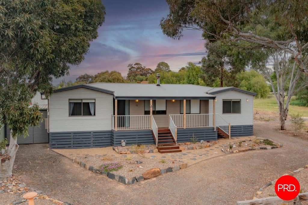 19 Knape St, Long Gully, VIC 3550