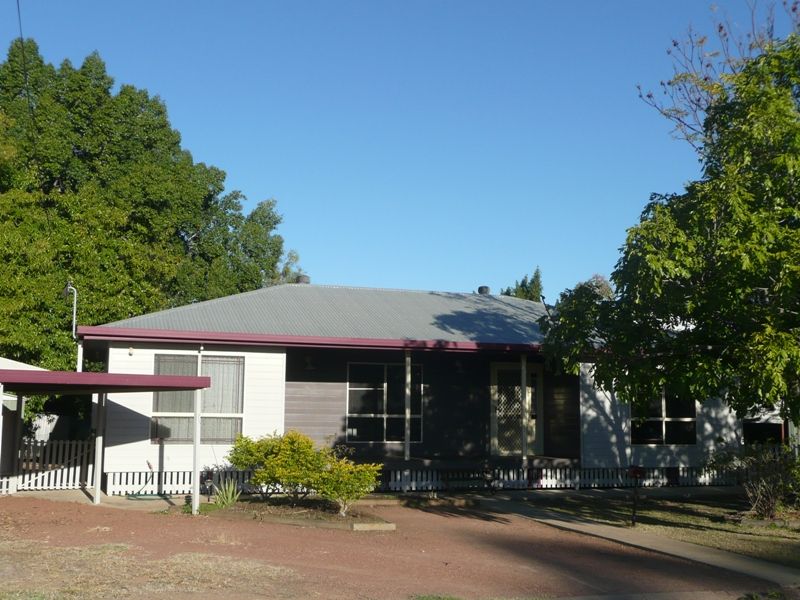 74 Falcon St, Longreach, QLD 4730