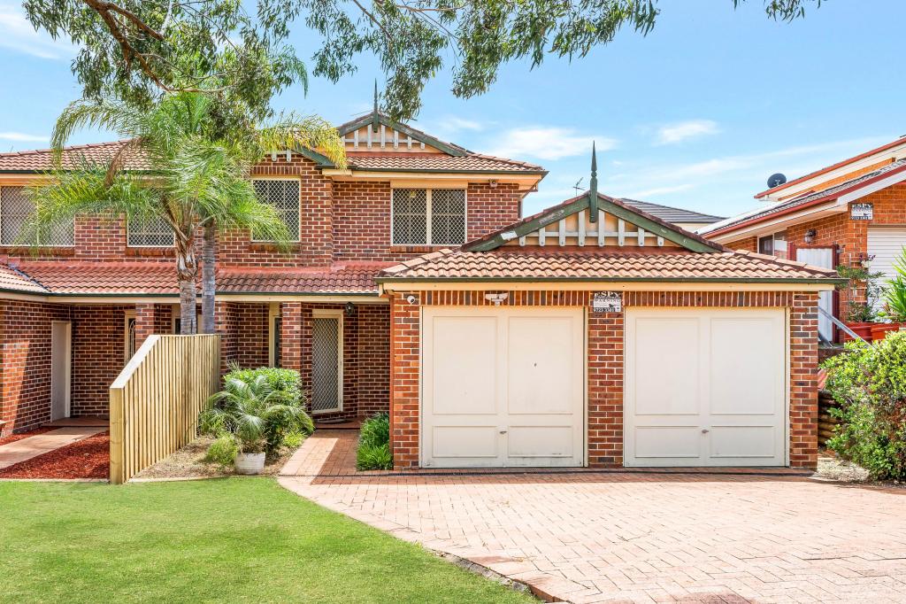 101 Pine Rd, Casula, NSW 2170