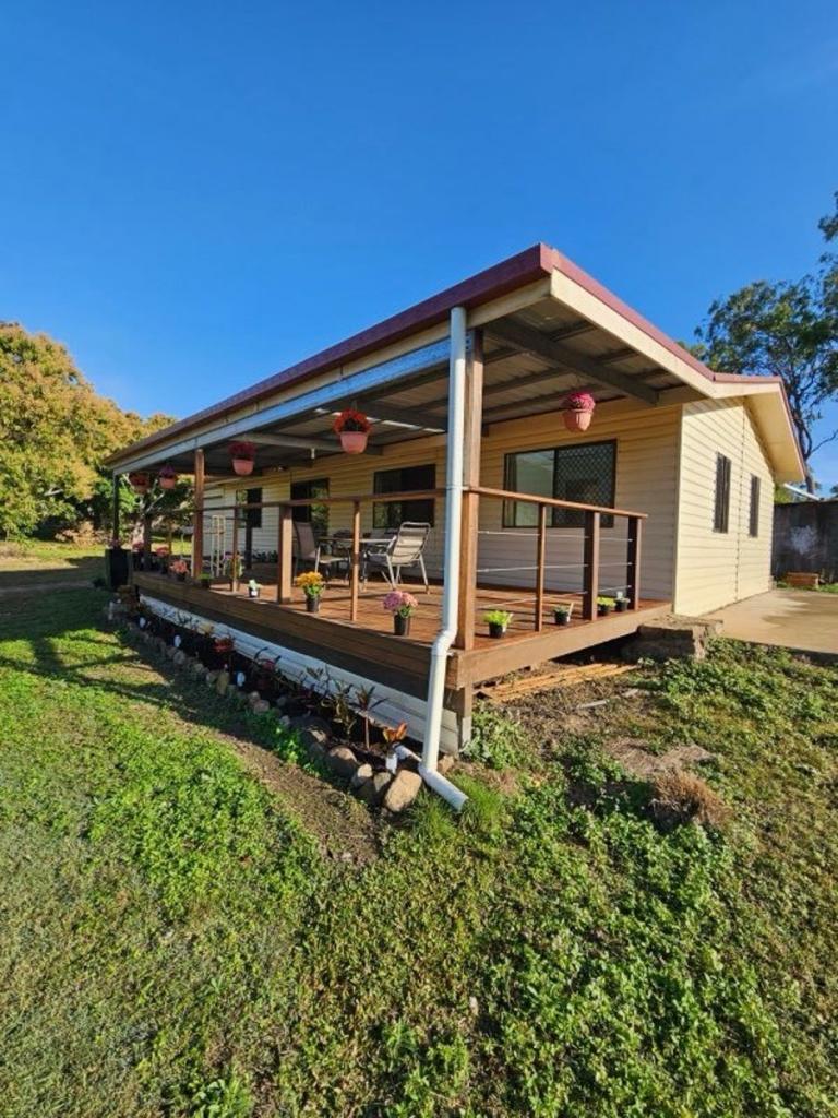 401 Midge Point Rd, Bloomsbury, QLD 4799