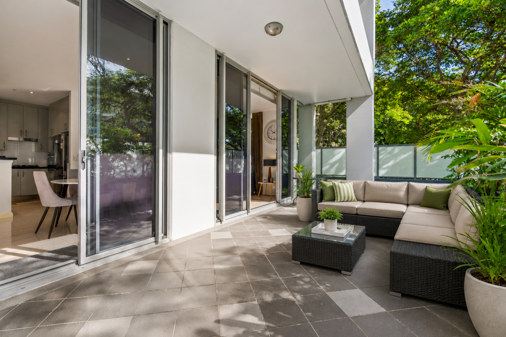 216/3 Como Cres, Southport, QLD 4215