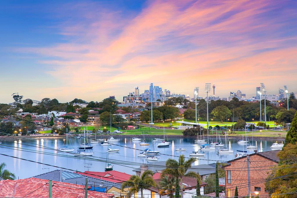 4 HEZLET ST, CHISWICK, NSW 2046