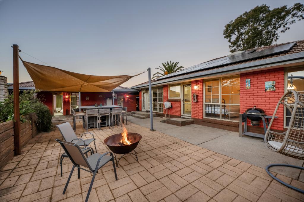 8 Hores Lane, Tawonga, VIC 3697