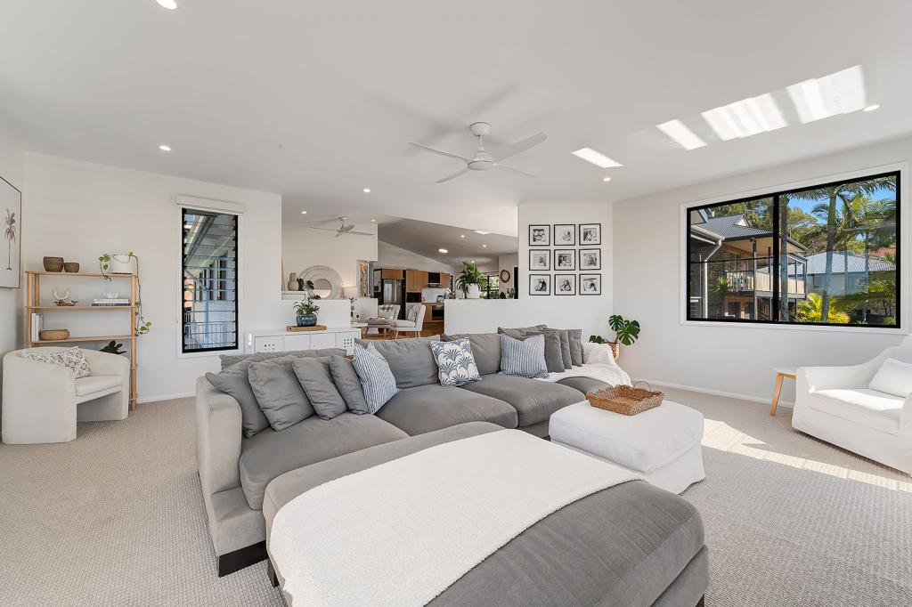 35 GOSSAMER DR, BUDERIM, QLD 4556