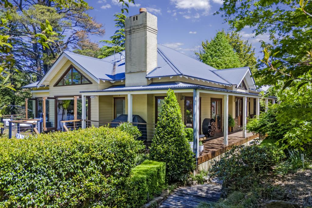 32a Pritchard St, Wentworth Falls, NSW 2782