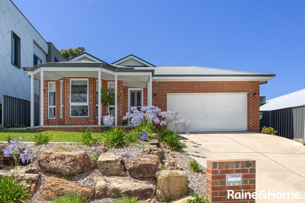 89 Brooklyn Dr, Bourkelands, NSW 2650