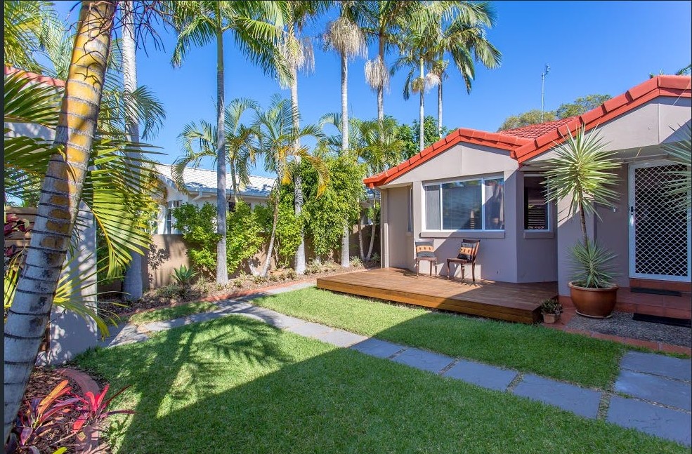 130 Heeb St, Benowa, QLD 4217