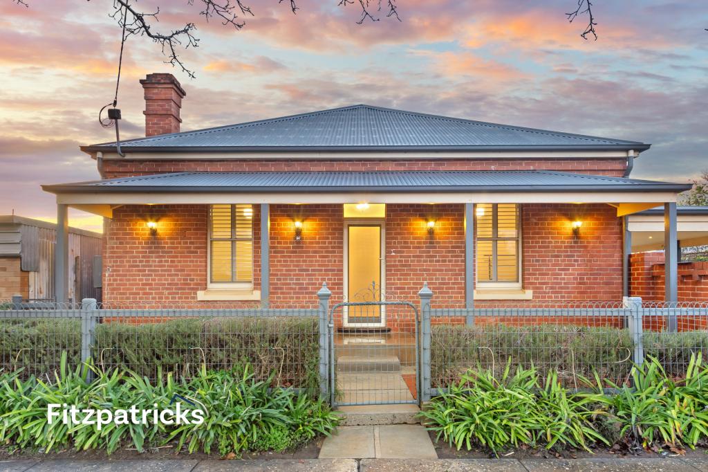 97 Crampton St, Wagga Wagga, NSW 2650