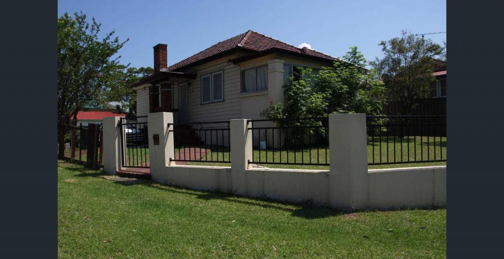 1 Tarrawanna Rd, Corrimal, NSW 2518