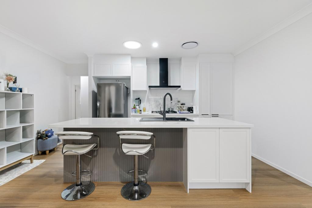 4B HIVA CT, OXENFORD, QLD 4210