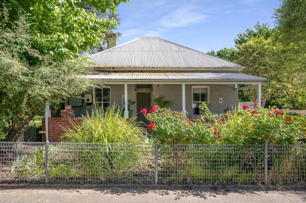 19 OGILVY ST, BLAYNEY, NSW 2799