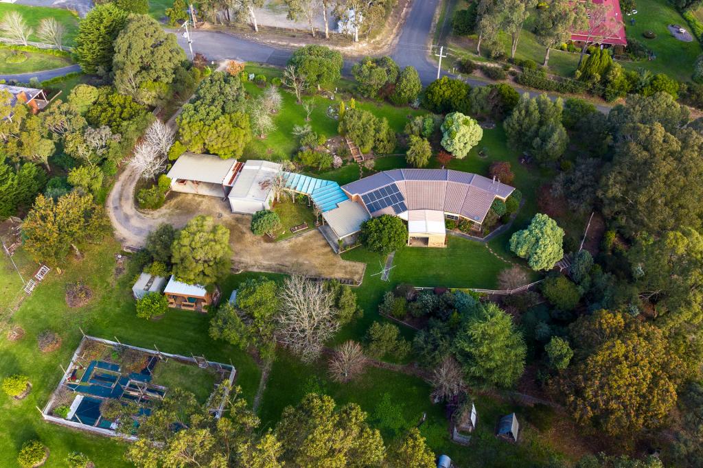 85 Arrandoon Dr, Hazelwood North, VIC 3840