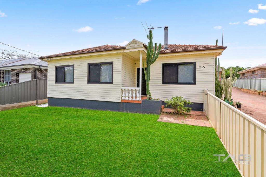 1/215 Carpenter St, St Marys, NSW 2760