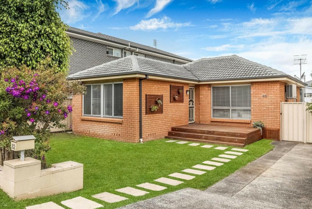 82 Ocean Beach Rd, Woy Woy, NSW 2256