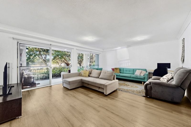 1003/33 CLARK ST, BIGGERA WATERS, QLD 4216