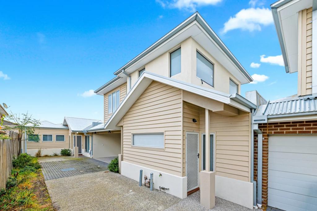 2/18 MERLYN ST, MARIBYRNONG, VIC 3032