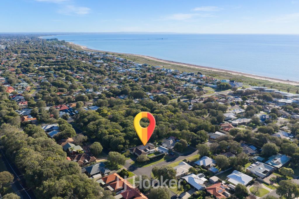 11 Harwood Rd, Geographe, WA 6280
