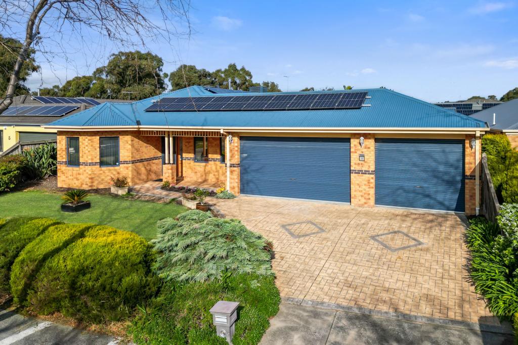 3 Emperor Rd, Berwick, VIC 3806