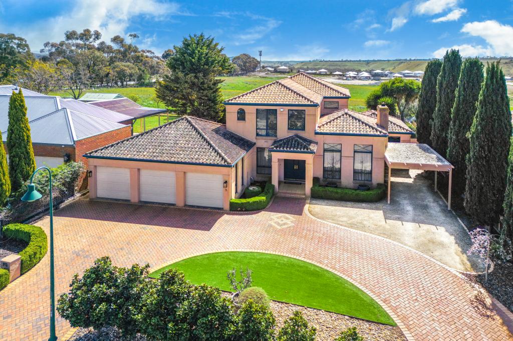 5 HOPBUSH AVE, SUNBURY, VIC 3429