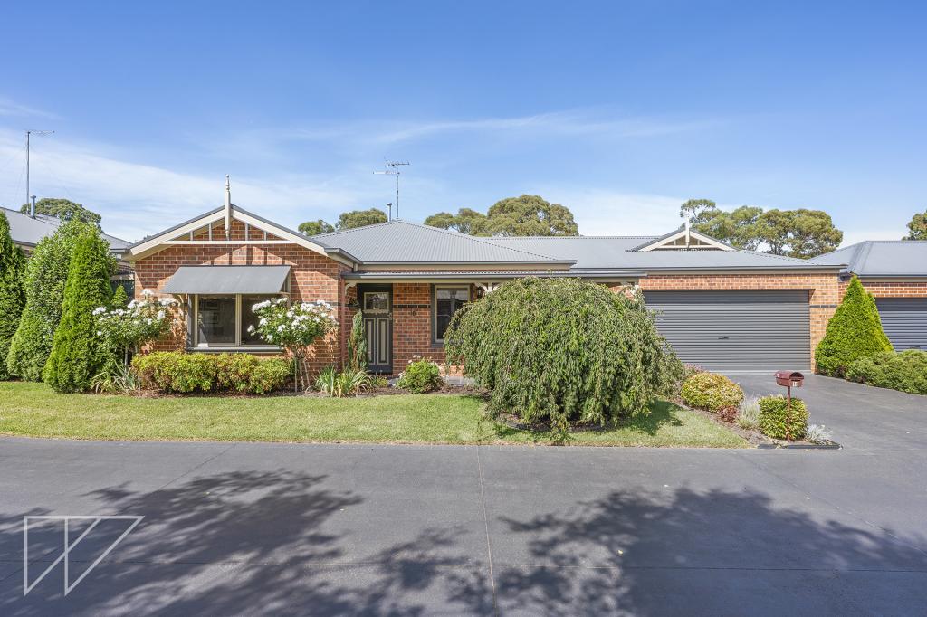 18/13 WOOD ST, DROUIN, VIC 3818