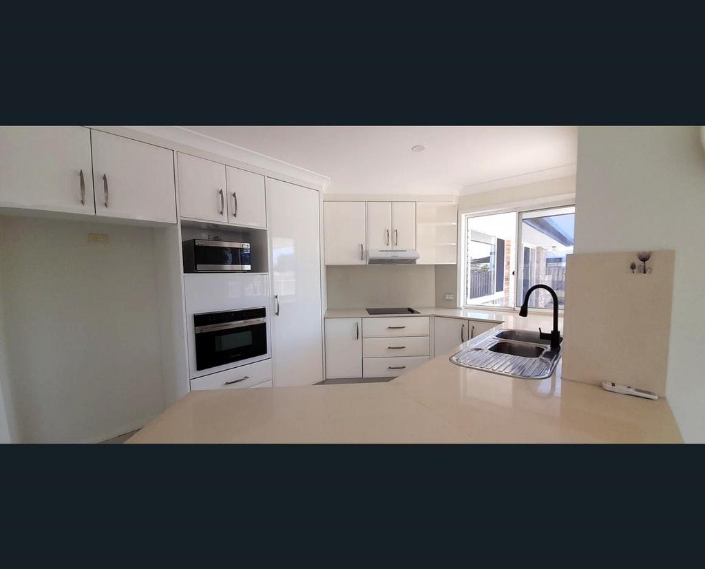 166 Port Jackson Bvd, Clear Island Waters, QLD 4226