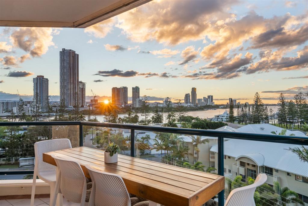 21/22 Montgomery Ave, Main Beach, QLD 4217