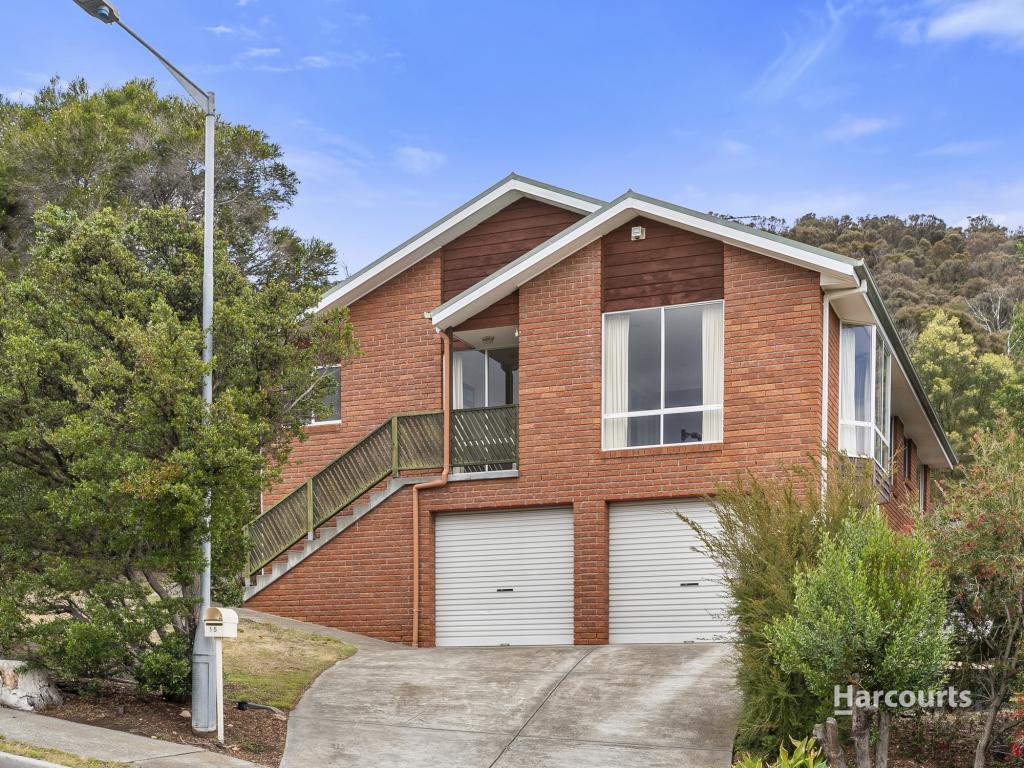 15 Elwood Dr, Lindisfarne, TAS 7015