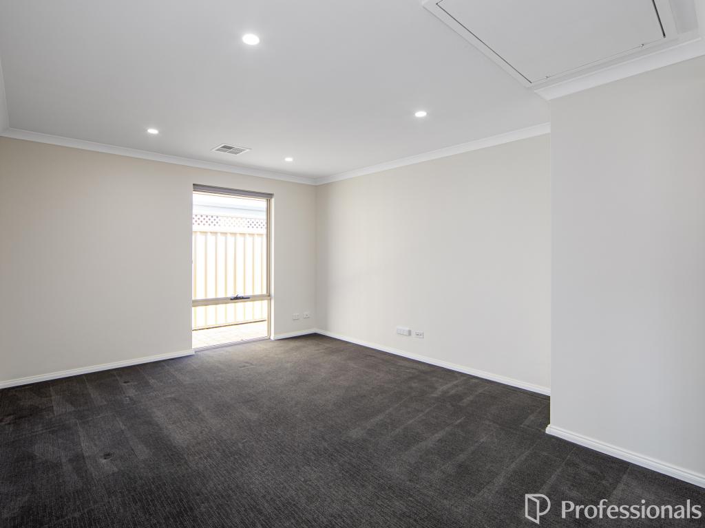 4 Balyat Way, Wattle Grove, WA 6107