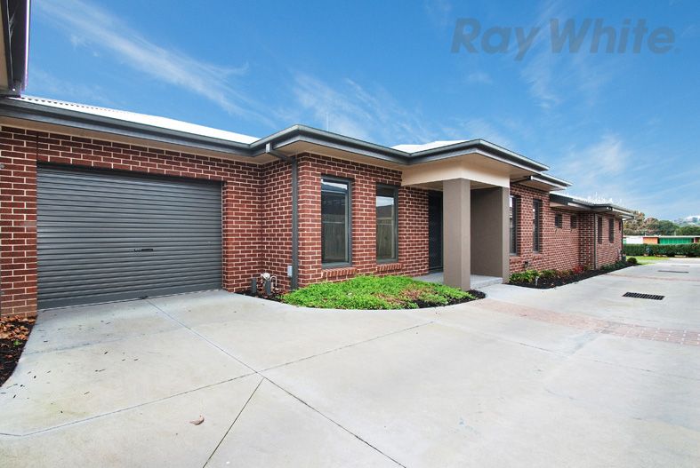 2/5 GLADSTONE ST, LILYDALE, VIC 3140