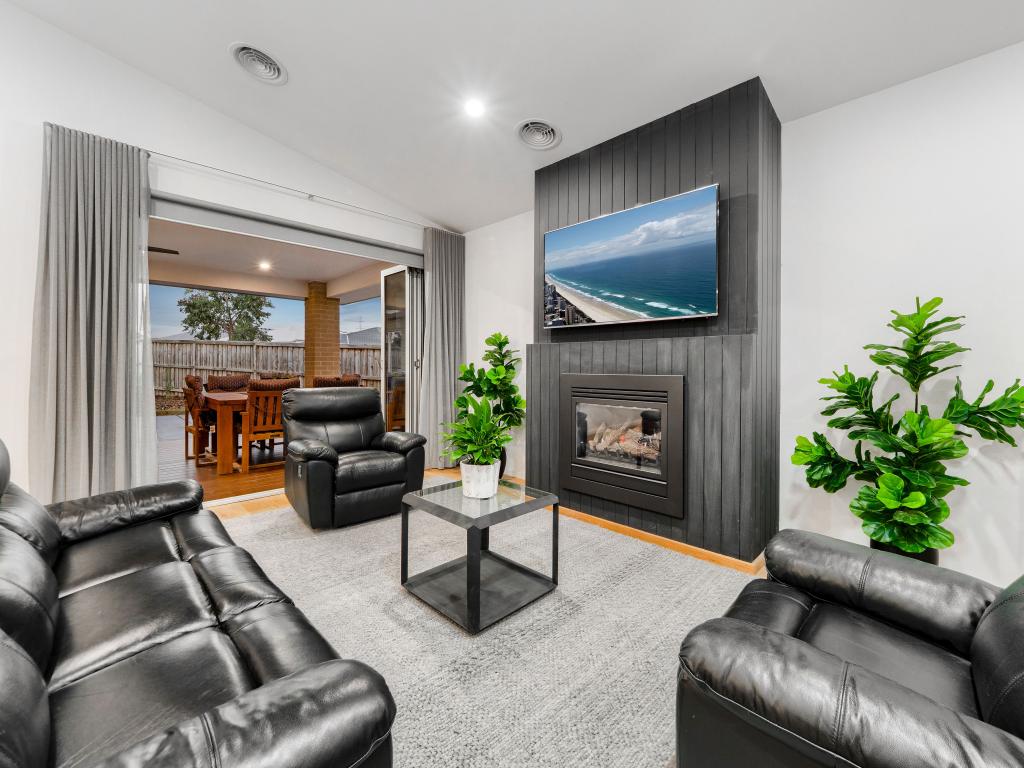 15 Sugarwood Dr, Botanic Ridge, VIC 3977