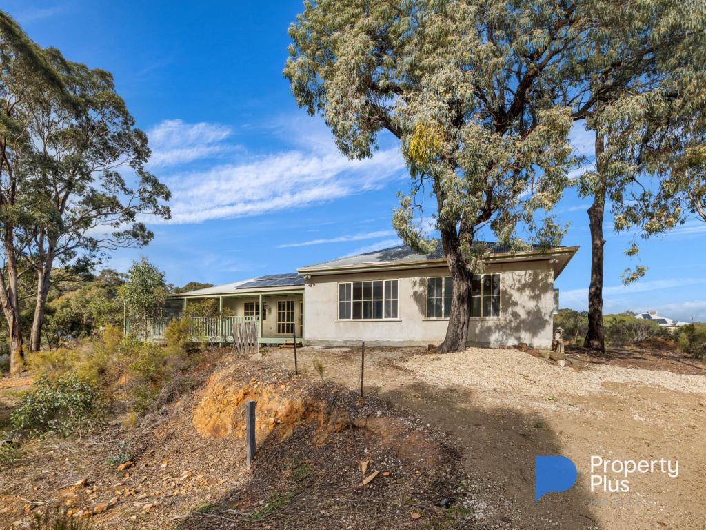 4 Graham Cl, Flora Hill, VIC 3550