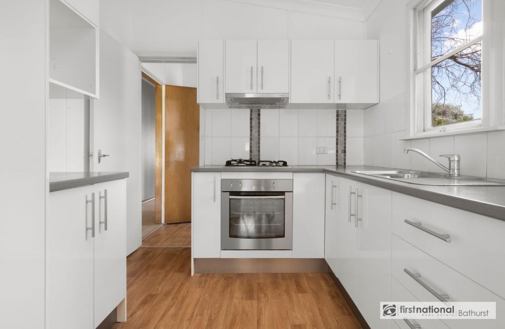 24 Cutler St, West Bathurst, NSW 2795