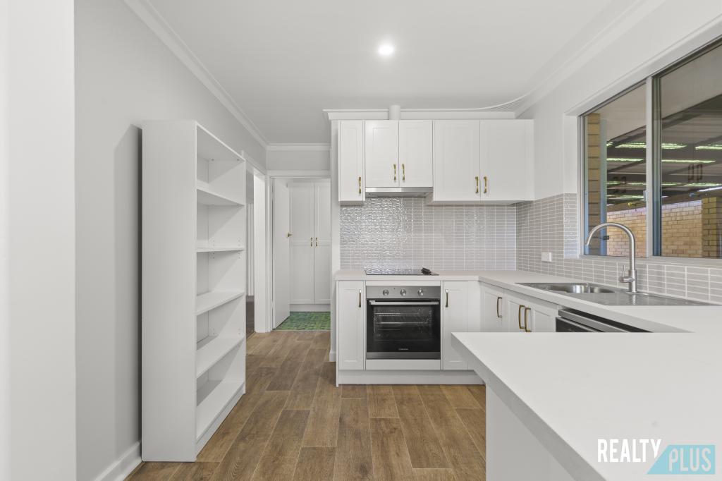 33 Fitzwater Way, Spearwood, WA 6163
