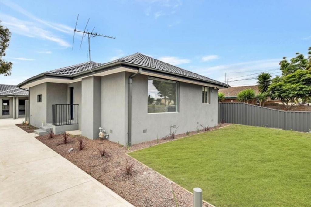 1/12 Silver St, Werribee, VIC 3030