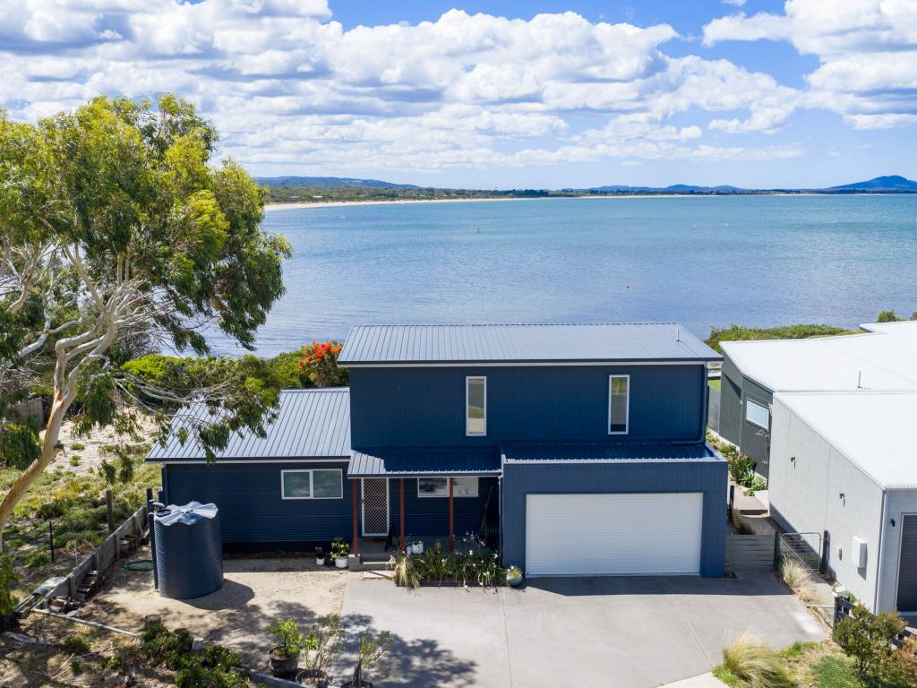 2 Bluff Cir, Swansea, TAS 7190